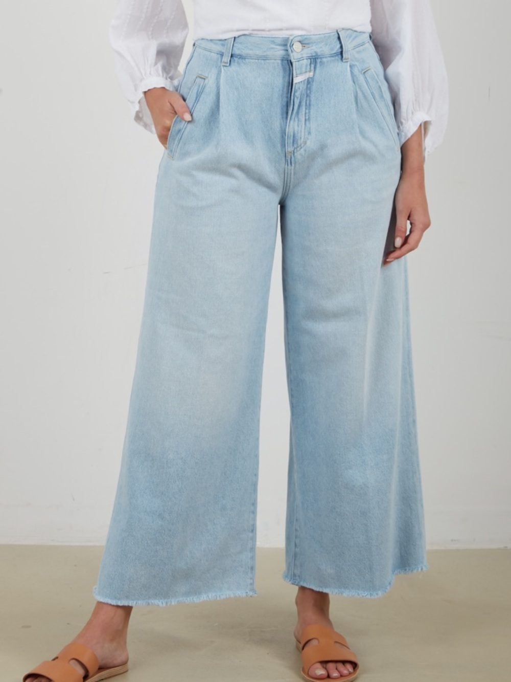 Closed Denim Abigail Light Blue Lightweight Wide-Leg High Waist Ankle Crop Jeans